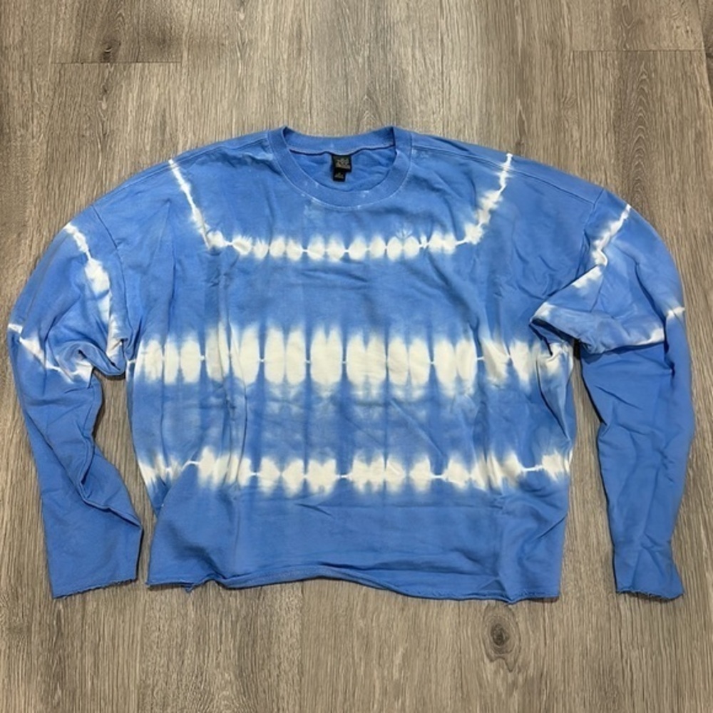 Women’s Blue and White Tye Die Wild Fable Long Sleeve Tye Die Oversized Shirt